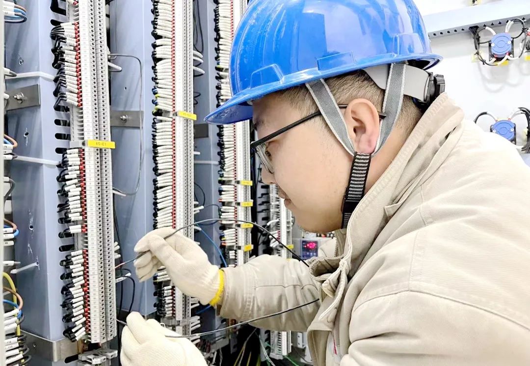 1706059267730073450.jpg 蔚2.jpg